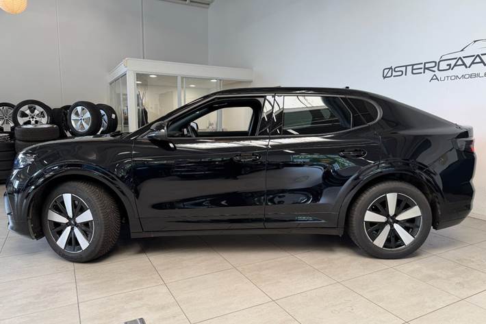 Sort Ford Capri fra 2025