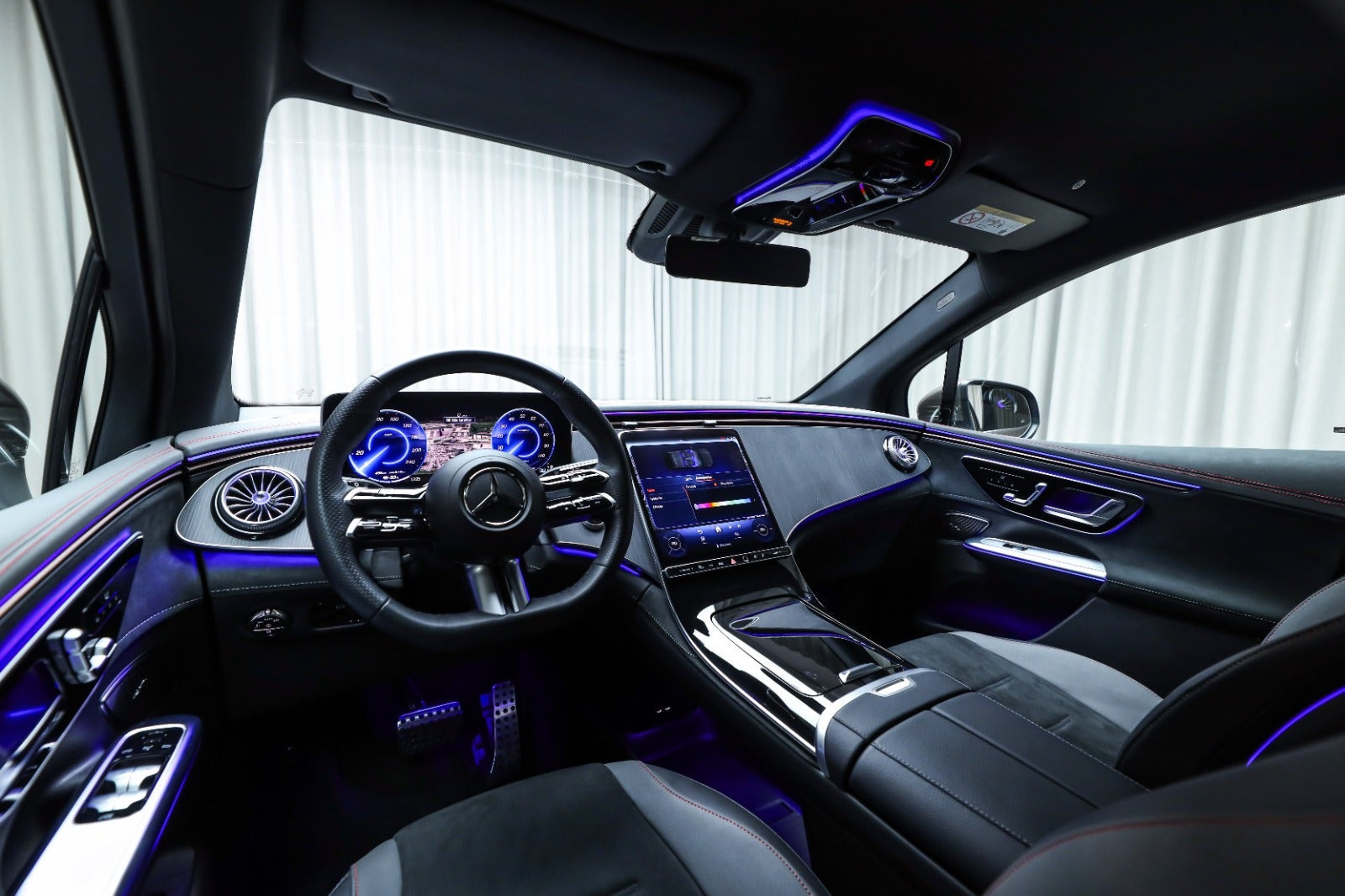 Brun Mercedes EQE350 SUV fra 2025