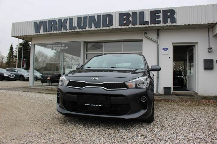 Grå Kia Rio fra 2017