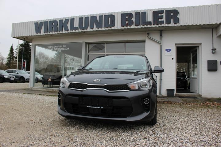 Grå Kia Rio fra 2017