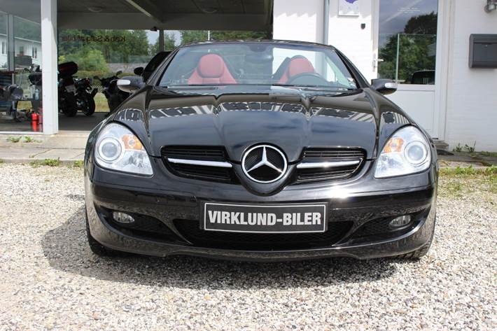 Sort Mercedes SLK280 fra 2005