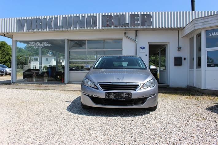 Grå Peugeot 308 fra 2015