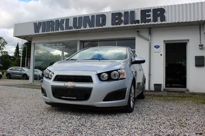 Sølv Chevrolet Aveo fra 2013