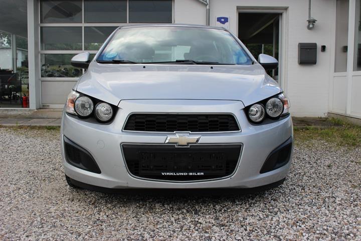 Sølv Chevrolet Aveo fra 2013