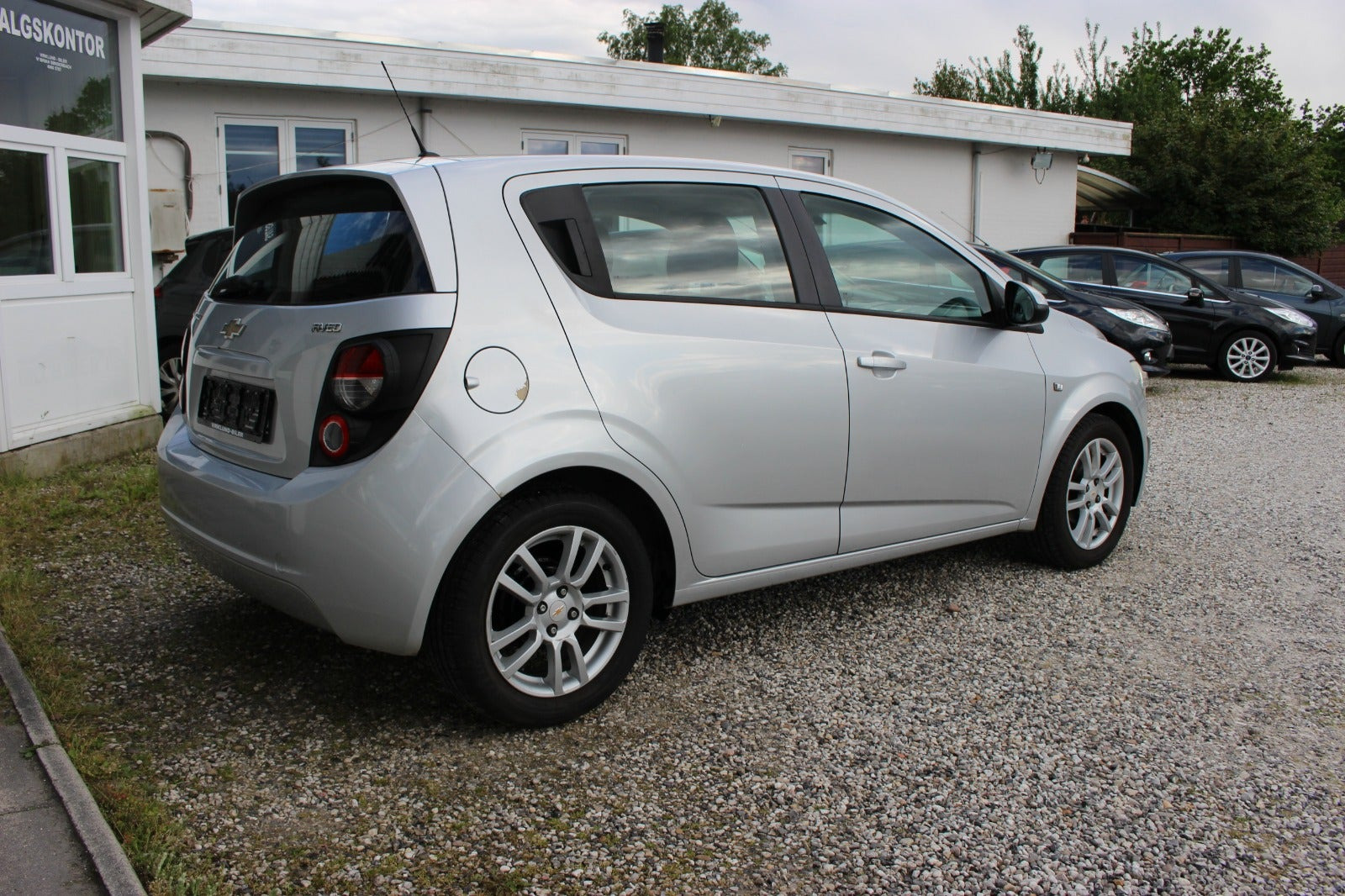 Sølv Chevrolet Aveo fra 2013