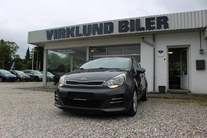 Grå Kia Rio fra 2016