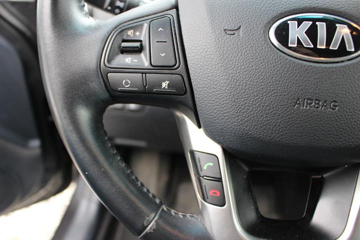 Grå Kia Rio fra 2016