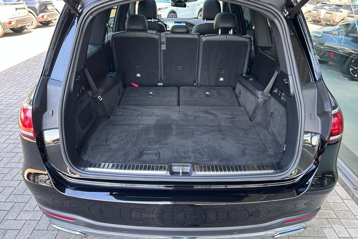 Sort Mercedes GLS400 d fra 2023