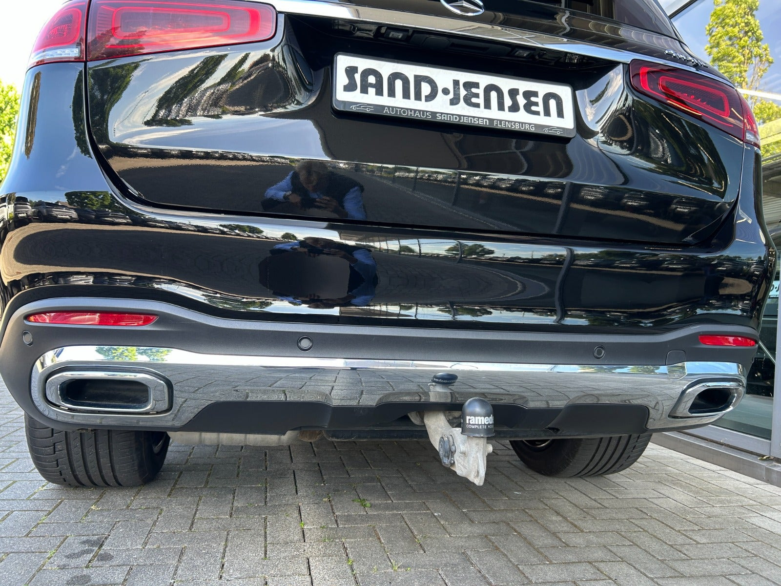 Sort Mercedes GLS400 d fra 2023