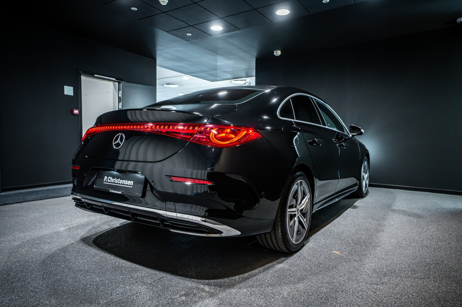 Sort Mercedes CLA250+ fra 2025