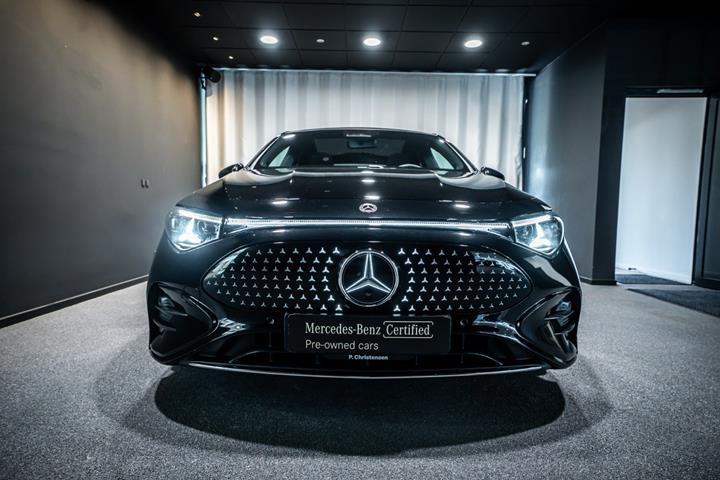 Sort Mercedes CLA250+ fra 2025