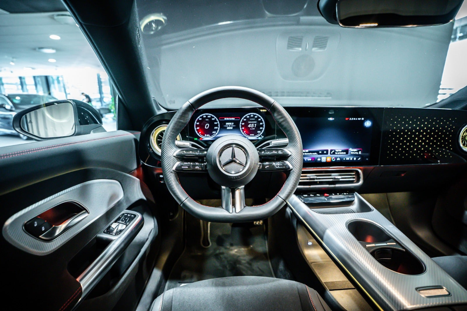 Sort Mercedes CLA250+ fra 2025