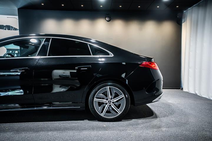 Sort Mercedes CLA250+ fra 2025