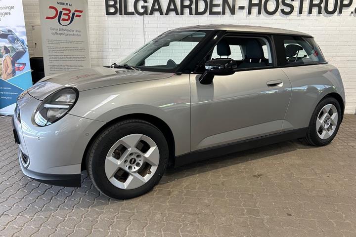 Sølv Mini Cooper SE fra 2024