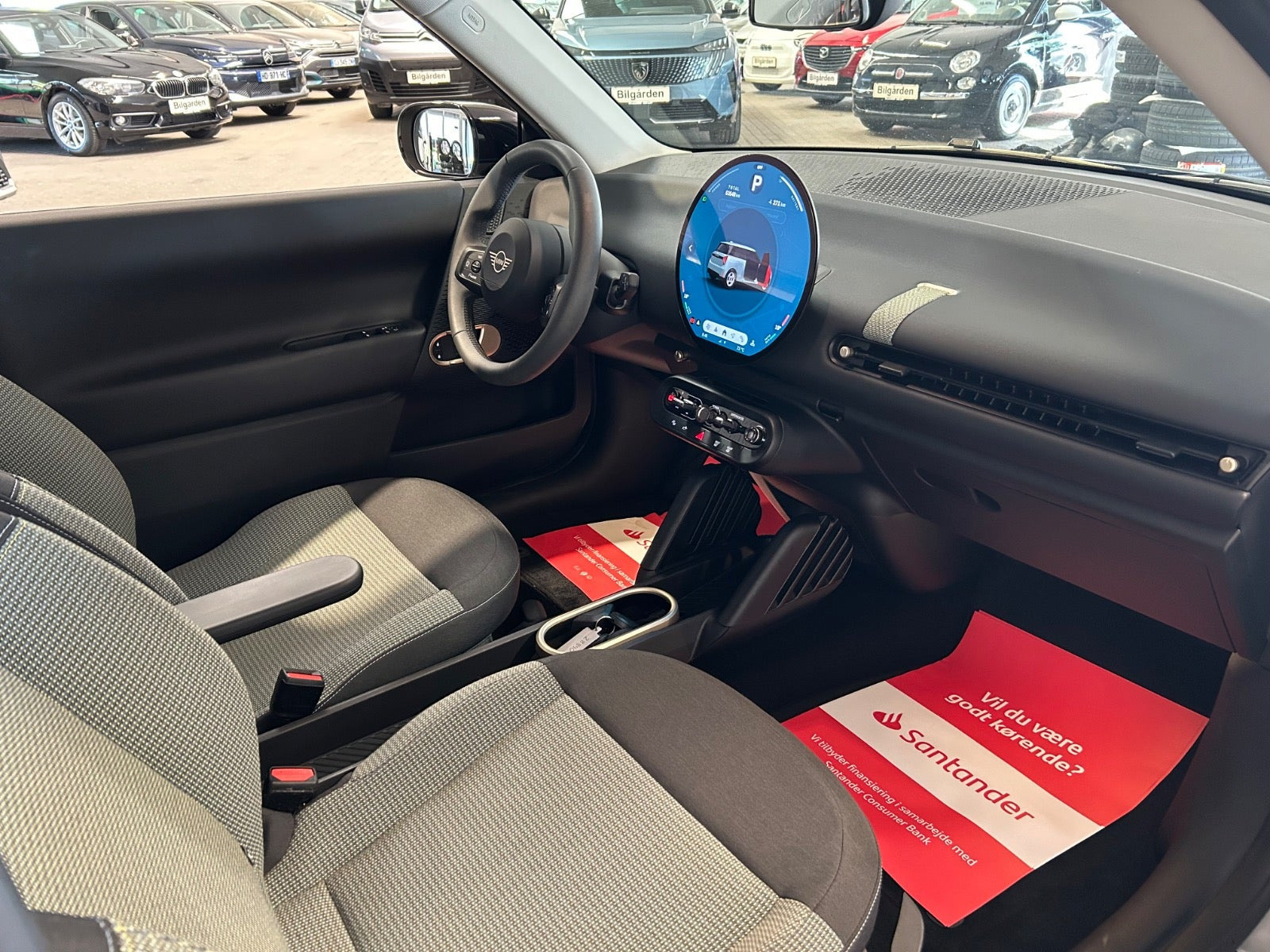 Sølv Mini Cooper SE fra 2024