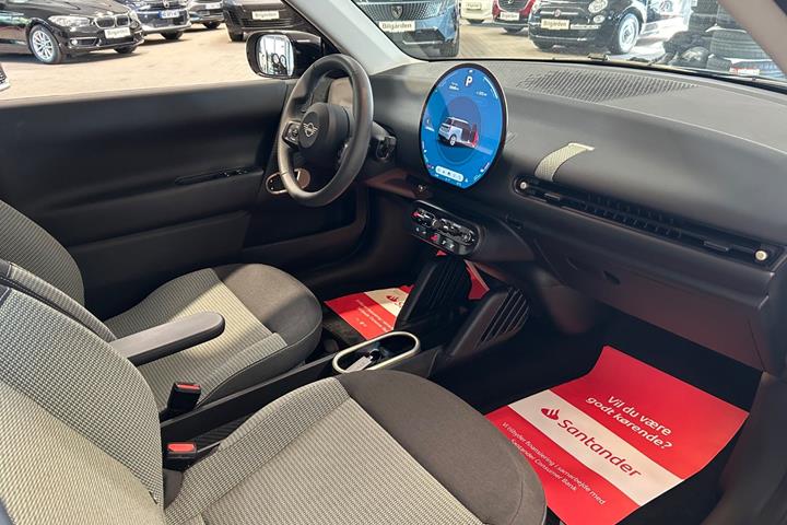 Sølv Mini Cooper SE fra 2024