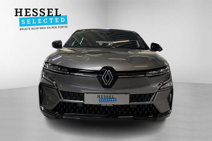 Grå Renault Megane E-Tech fra 2023