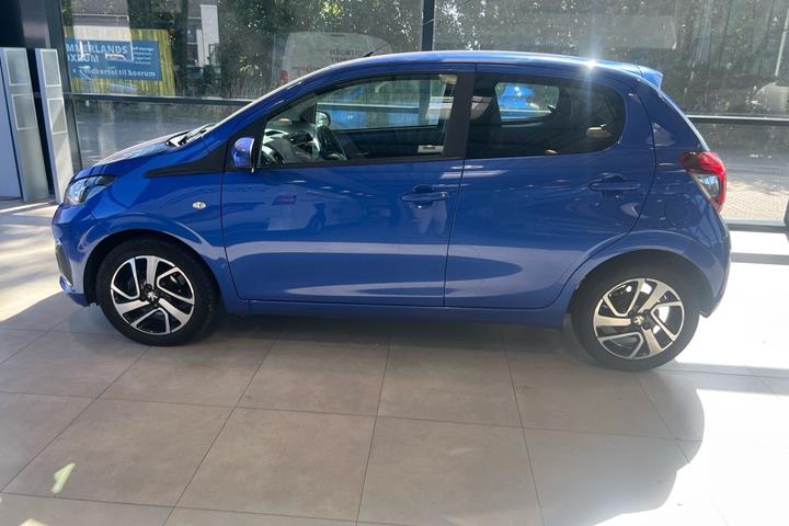 Blå Peugeot 108 fra 2020