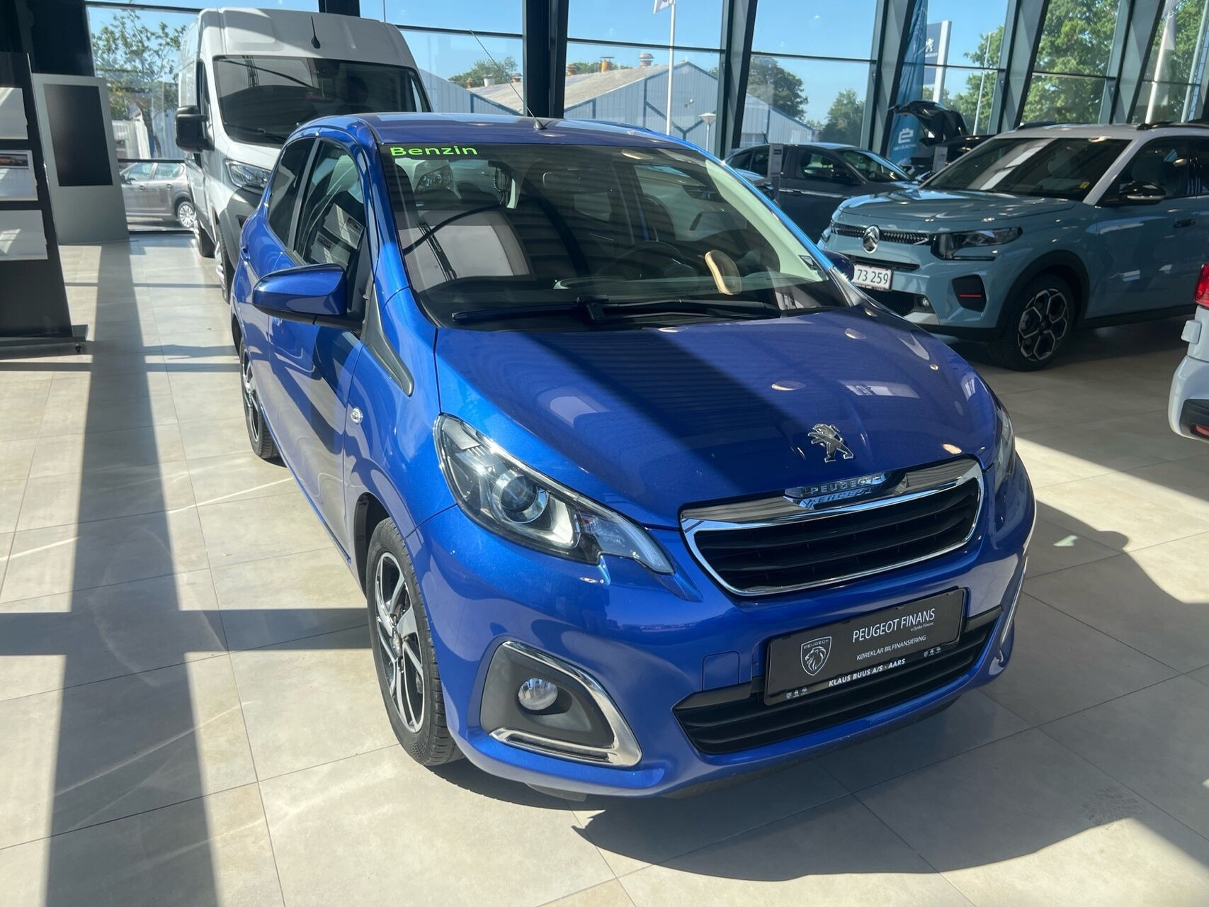 Blå Peugeot 108 fra 2020