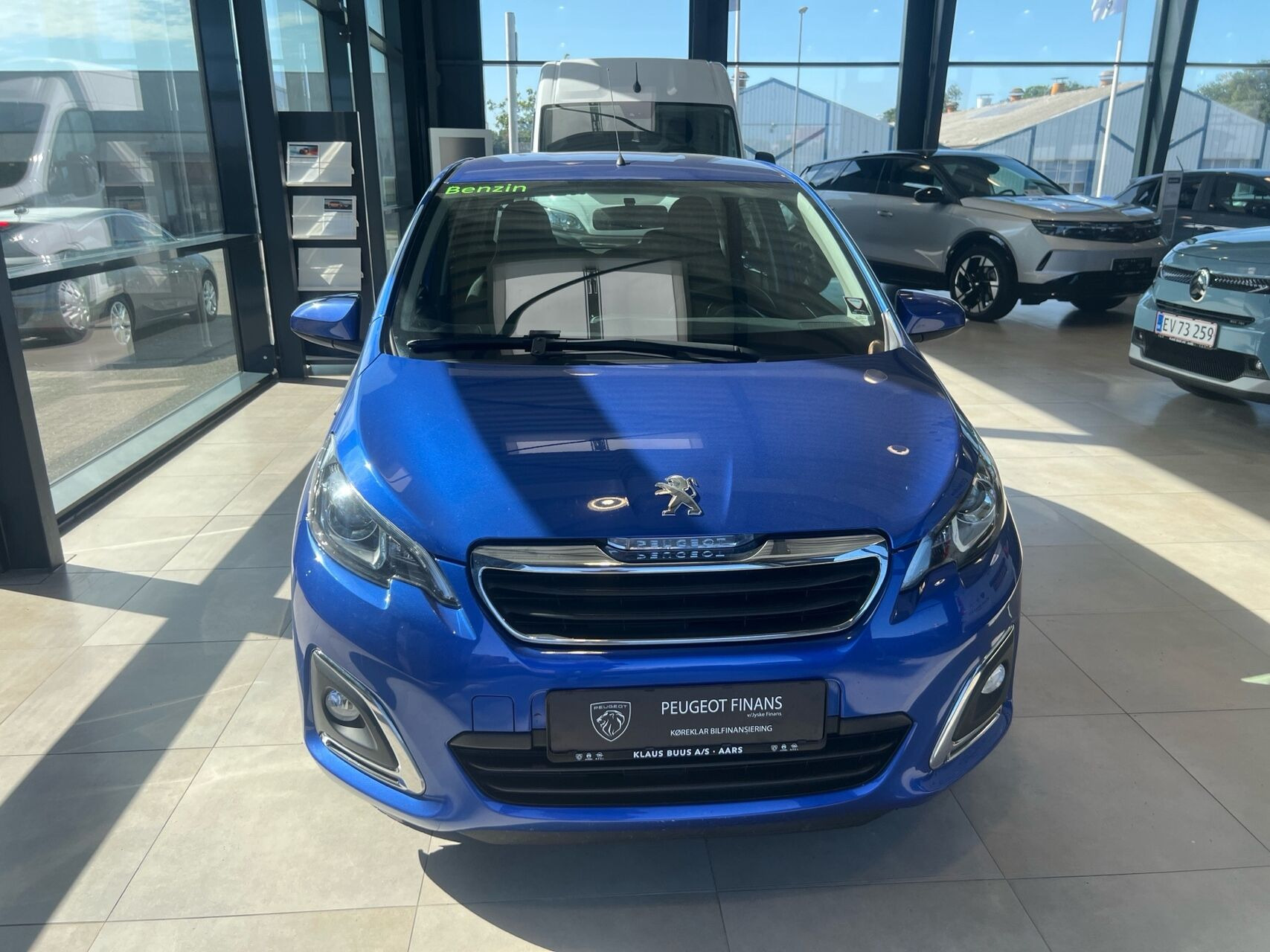 Blå Peugeot 108 fra 2020