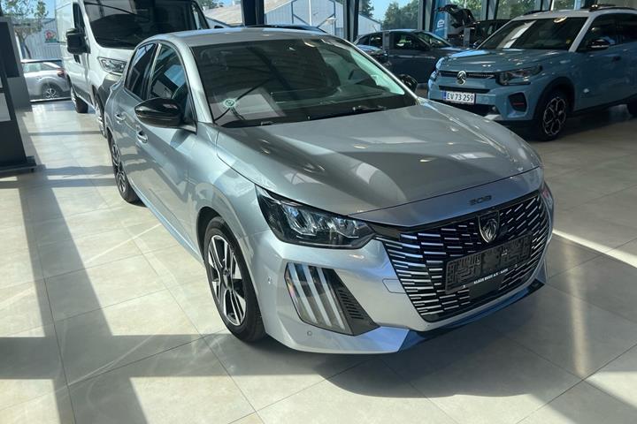 Grå Peugeot 208 fra 2024