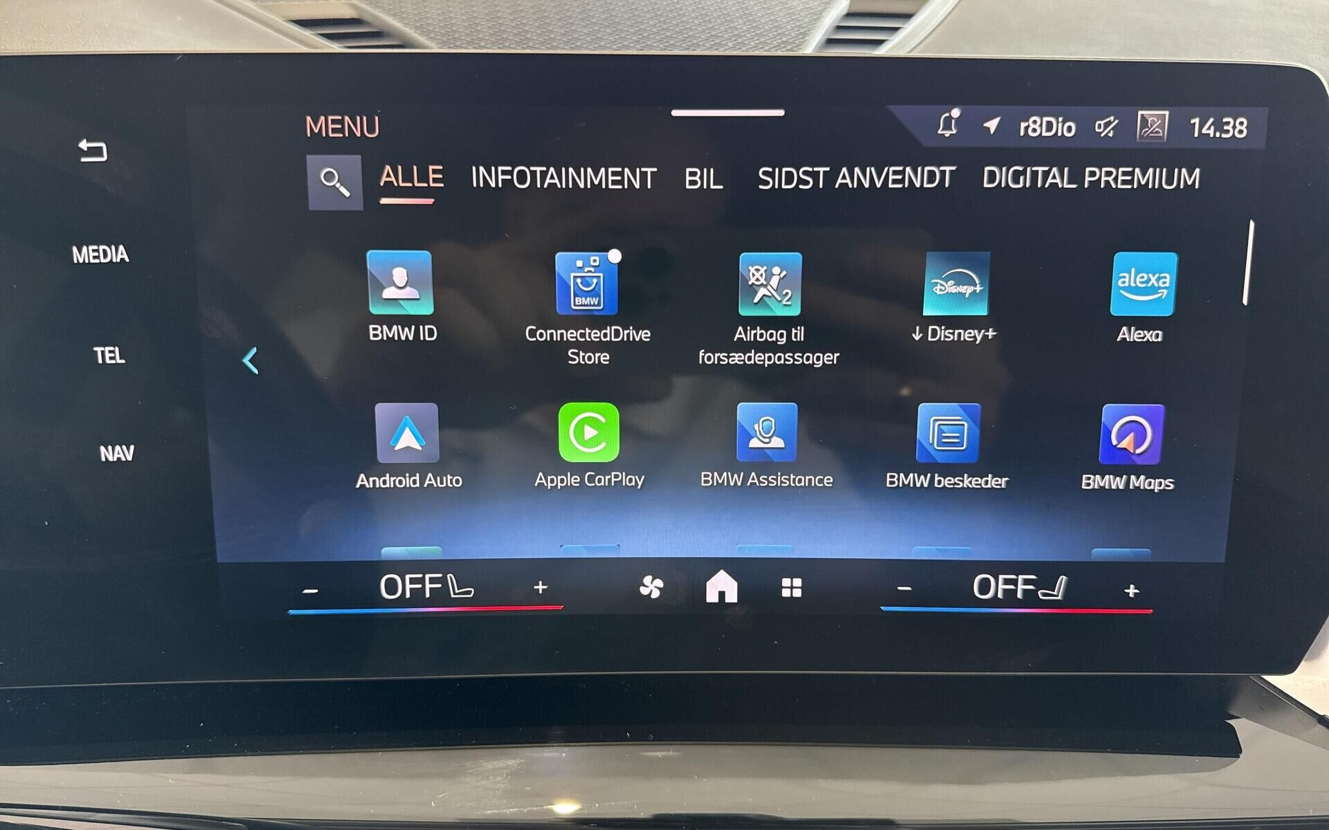 Hvid BMW iX1 fra 2025