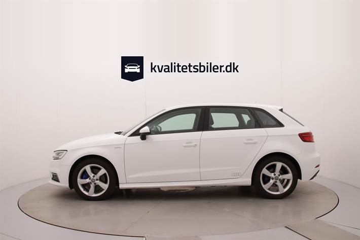 Hvid Audi A3 fra 2021