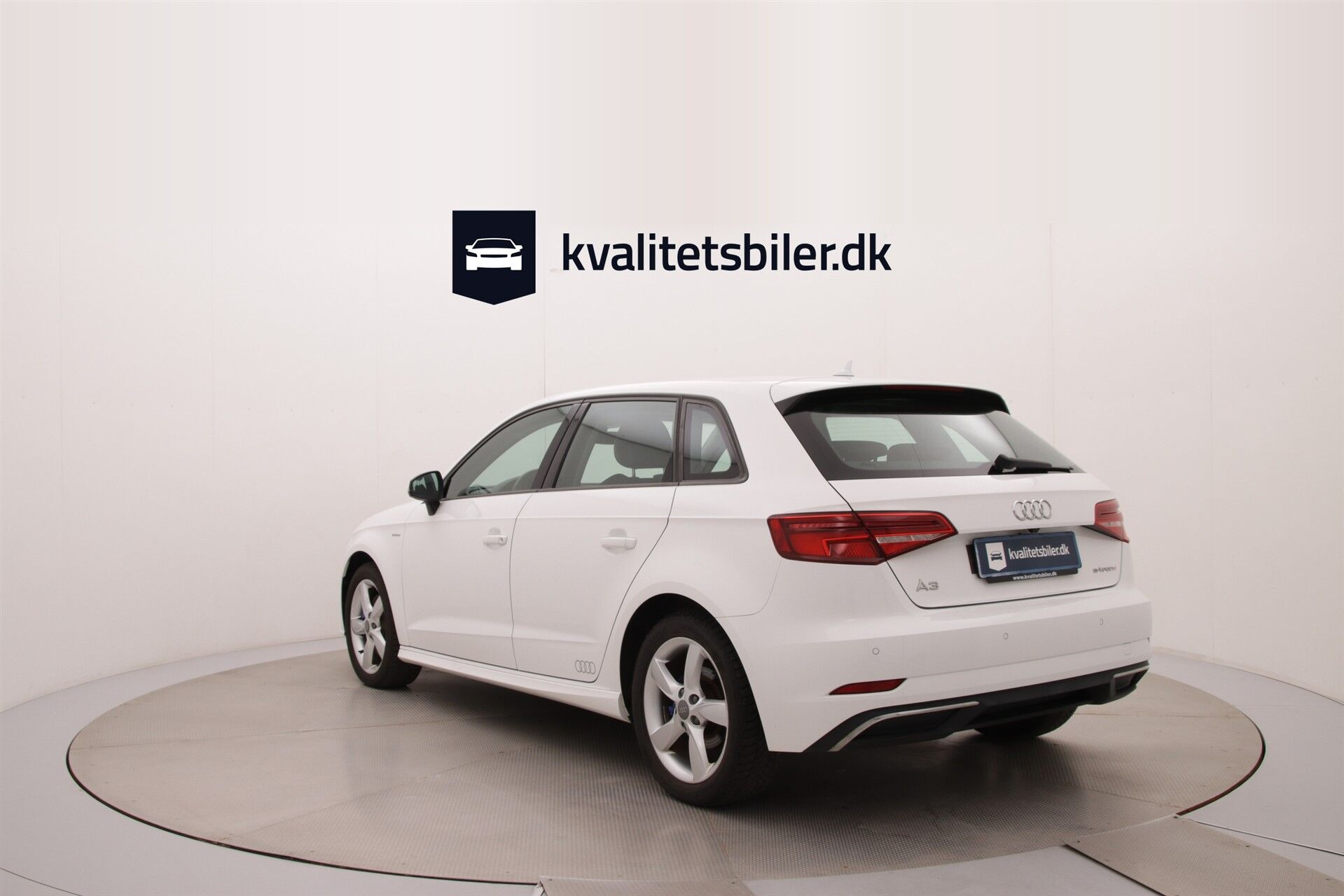 Hvid Audi A3 fra 2021