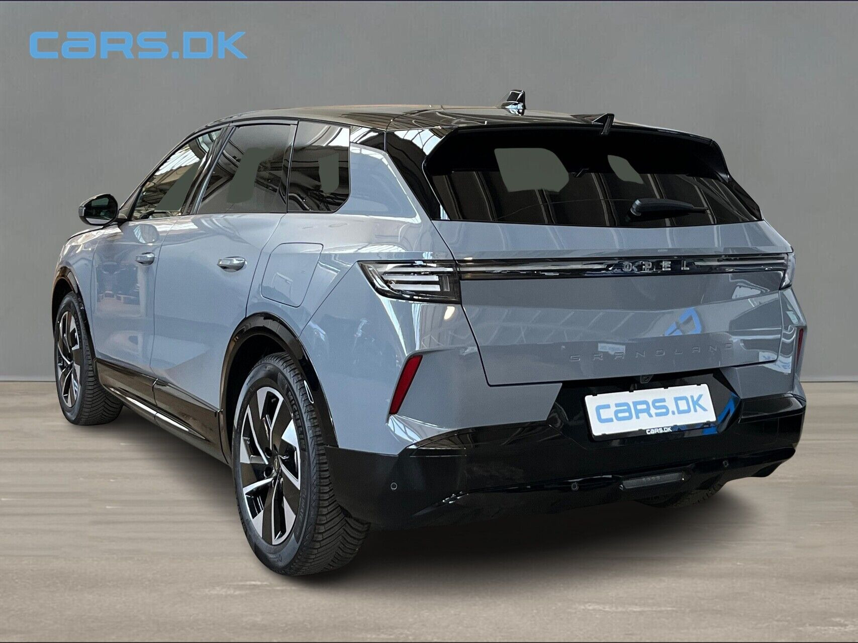Grå Opel Grandland fra 2026