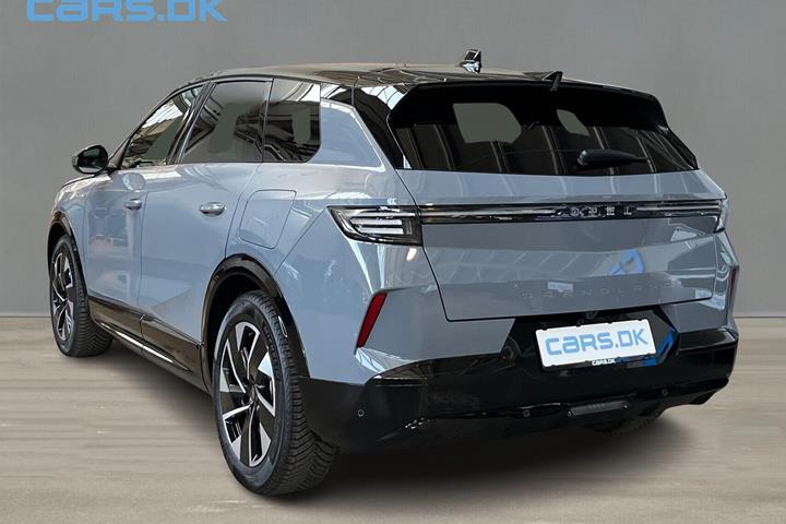 Grå Opel Grandland fra 2026