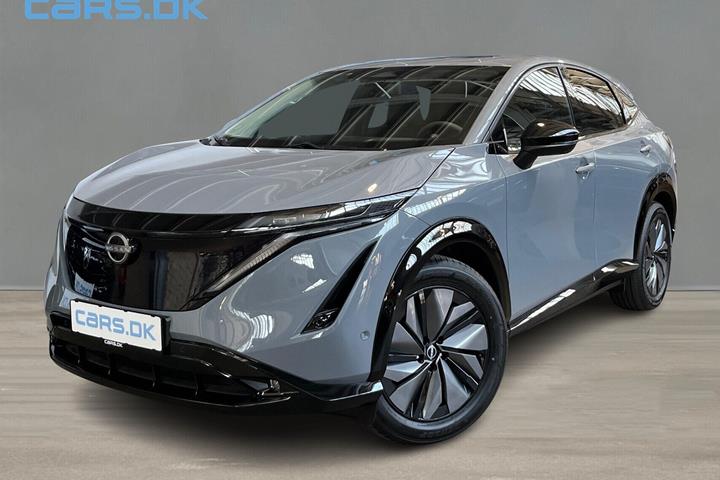 Grå Nissan Ariya fra 2026 set udefra