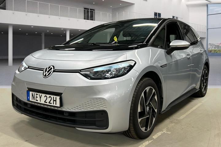 Sølv VW ID.3 fra 2023 set udefra