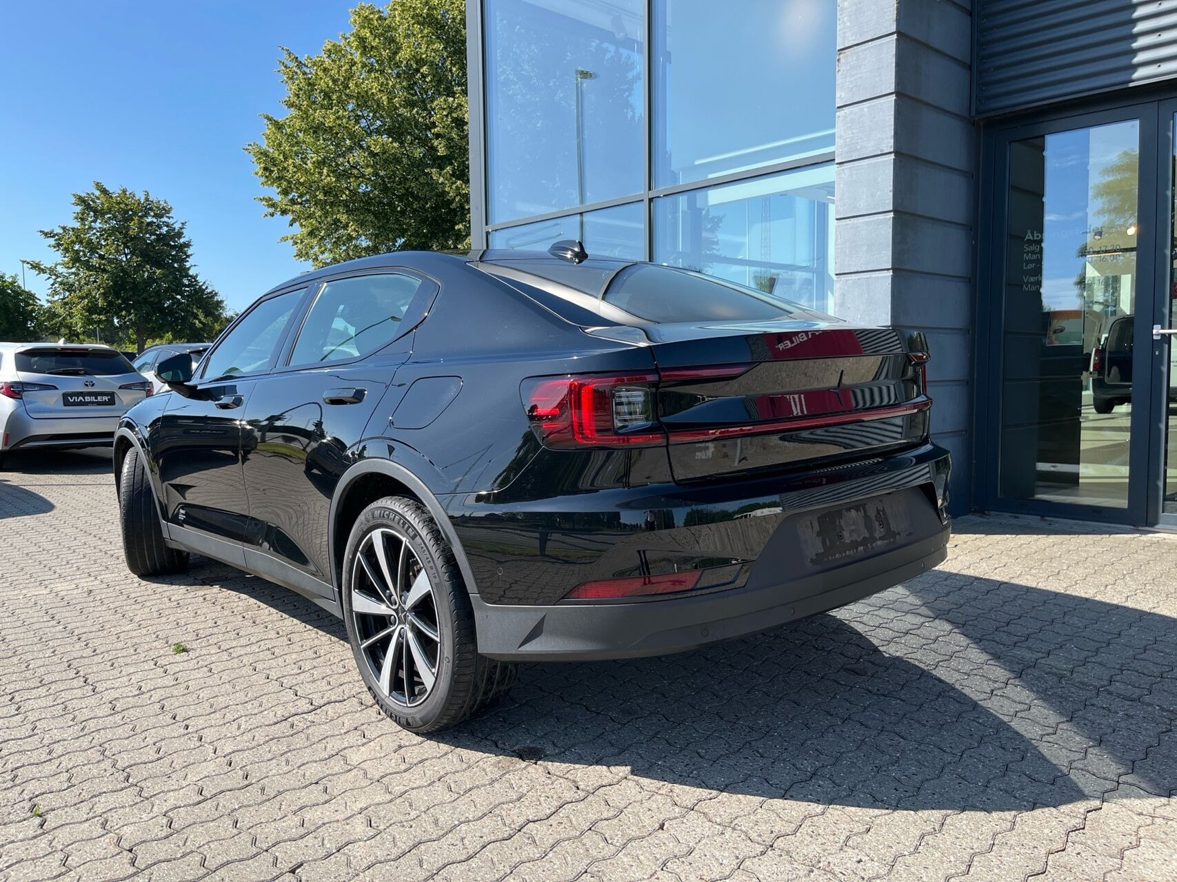 Sort Polestar 2 fra 2022