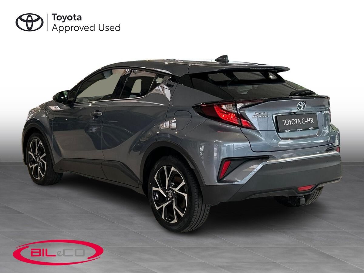 Grå Toyota C-HR fra 2020