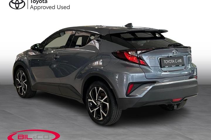 Grå Toyota C-HR fra 2020