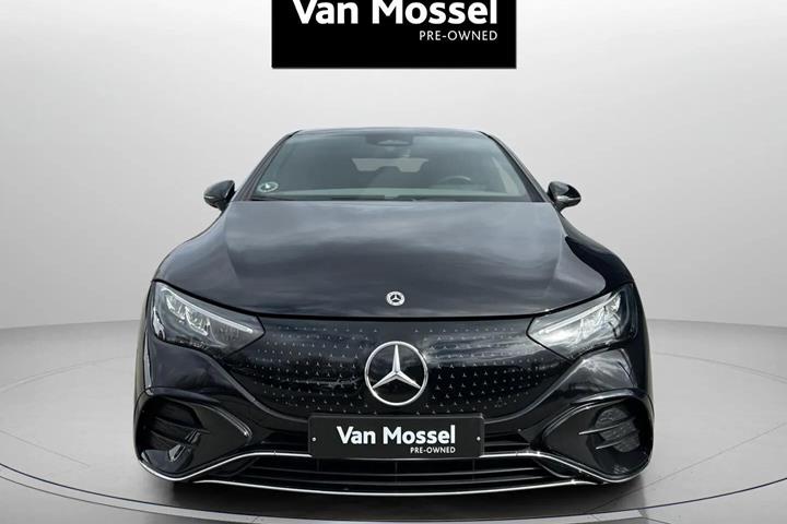 Sort Mercedes EQE 350 fra 2023