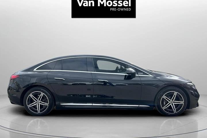 Sort Mercedes EQE 350 fra 2023