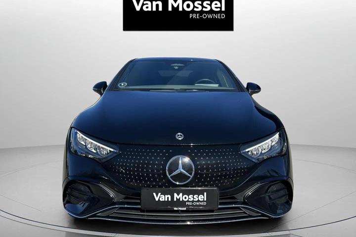 Sort Mercedes EQE 350 fra 2023