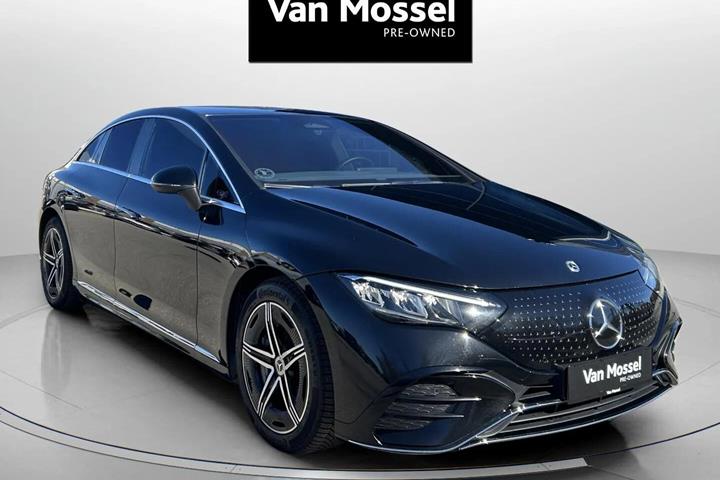 Sort Mercedes EQE 350 fra 2023