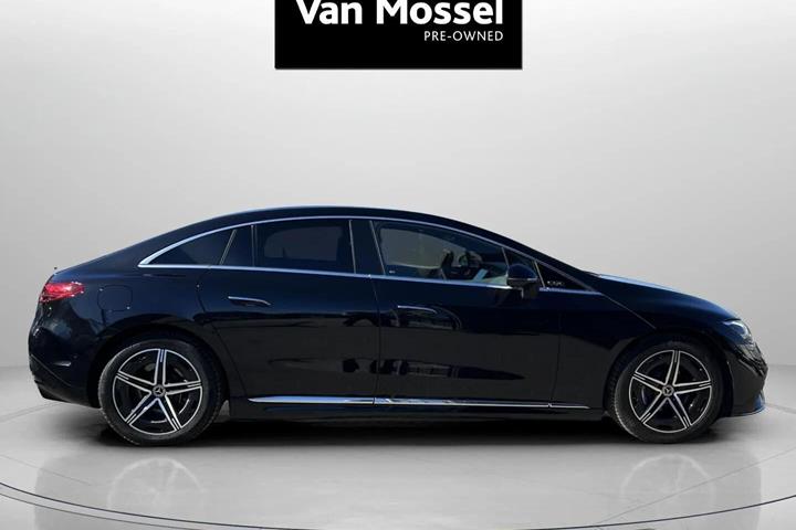 Sort Mercedes EQE 350 fra 2023