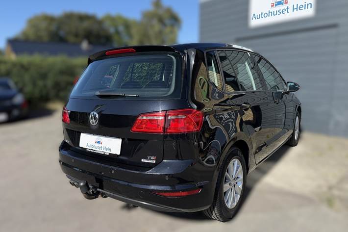 Sort VW Golf Sportsvan fra 2016