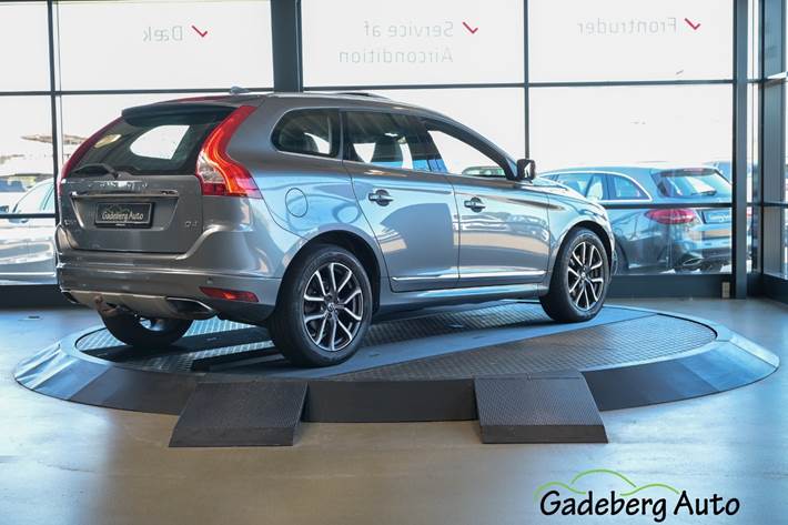 Grå Volvo XC60 fra 2017