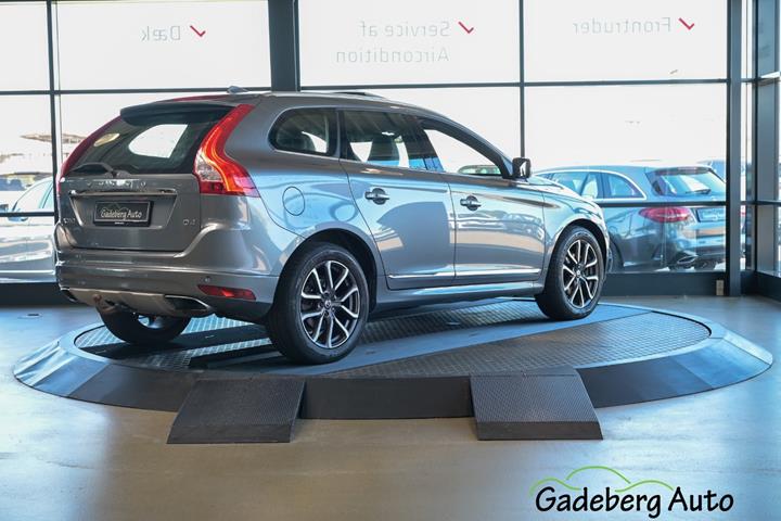 Grå Volvo XC60 fra 2017