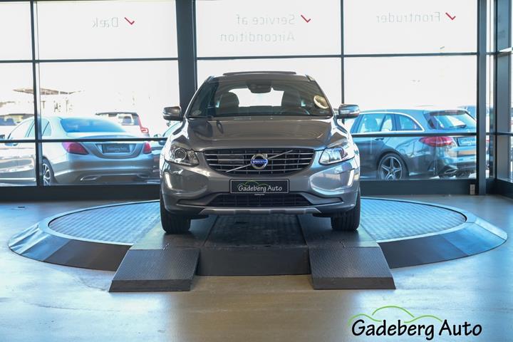 Grå Volvo XC60 fra 2017