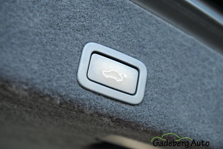 Grå Volvo XC60 fra 2017