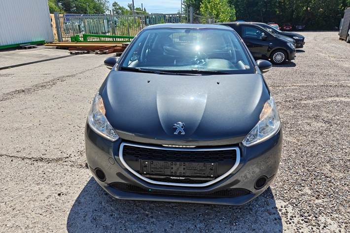 Gul Peugeot 208 fra 2016