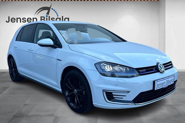 Sort VW Golf VII fra 2015