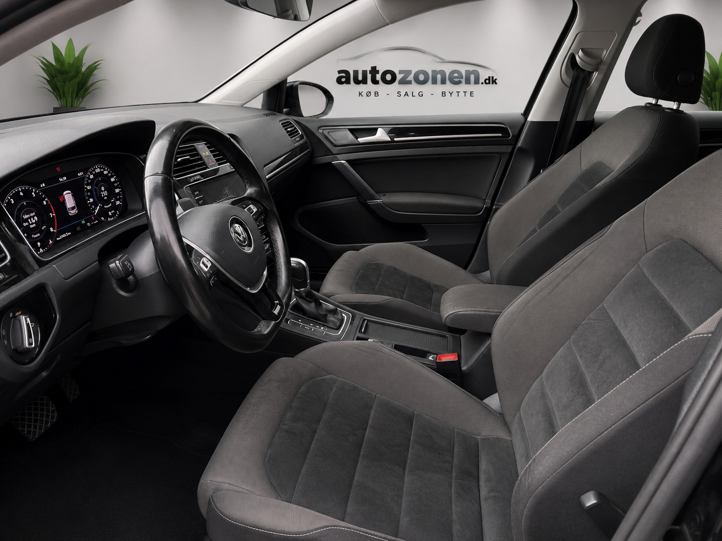 Sort VW Golf VII fra 2018