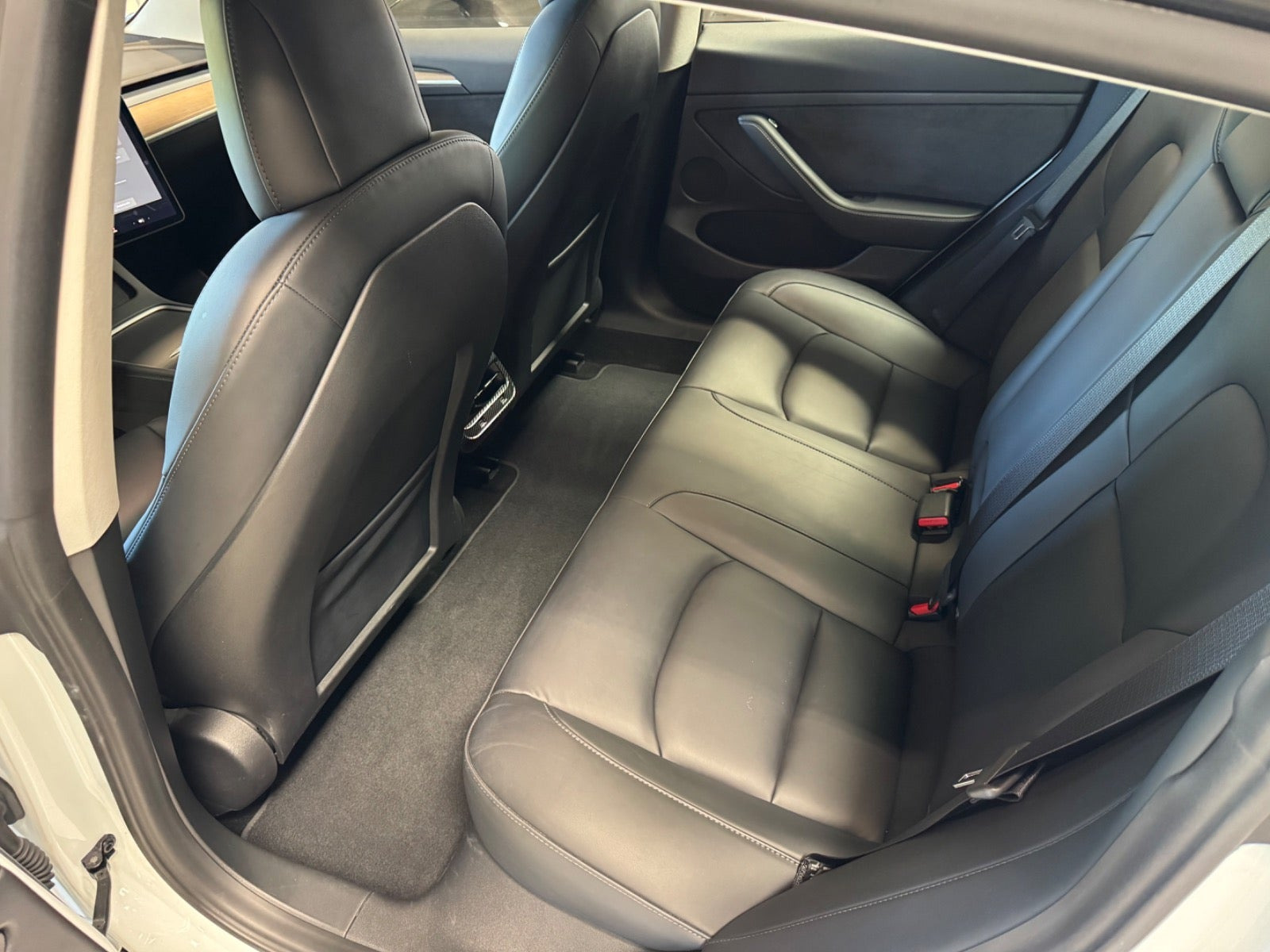 Sort Tesla Model 3 fra 2021