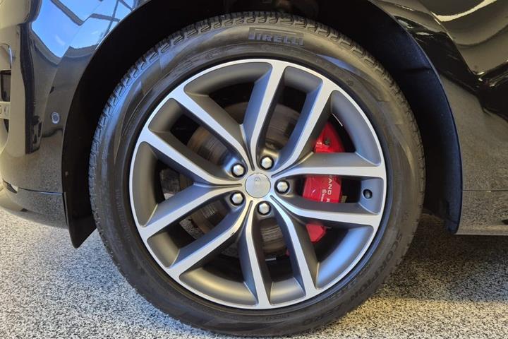 Sort Land Rover Range Rover sport fra 2023